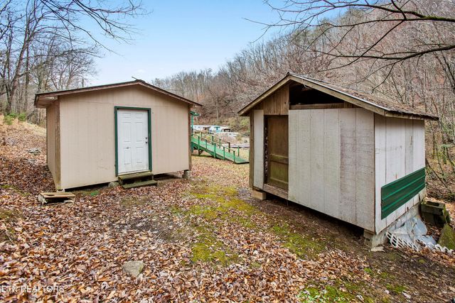 176 Pearly Ward Lane, Caryville, TN 37714