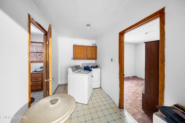 176 Pearly Ward Lane, Caryville, TN 37714