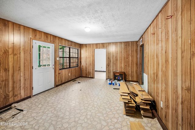 176 Pearly Ward Lane, Caryville, TN 37714