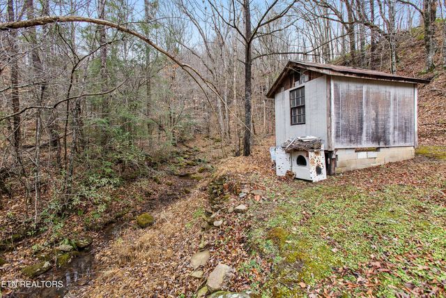 176 Pearly Ward Lane, Caryville, TN 37714