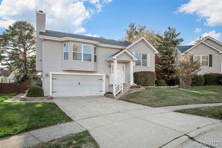 4 Rustling Leaves Court, St Charles, MO 63303
