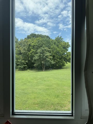 762 Waldron Rd, La Vergne, TN 37086