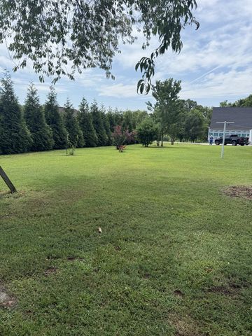 762 Waldron Rd, La Vergne, TN 37086