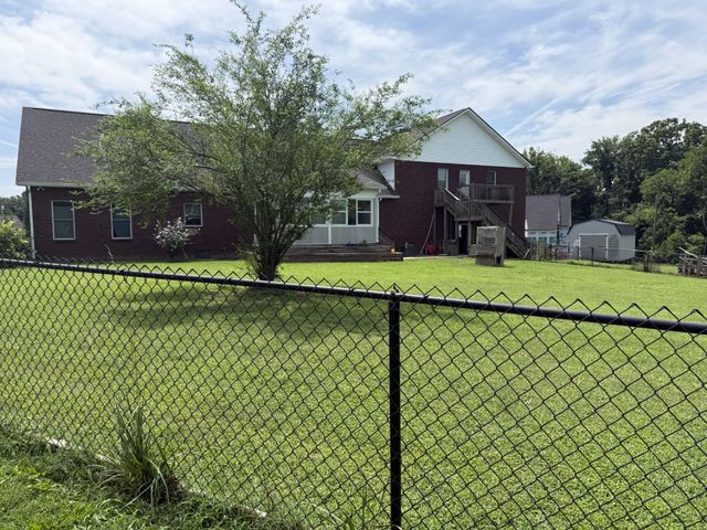 762 Waldron Rd, La Vergne, TN 37086