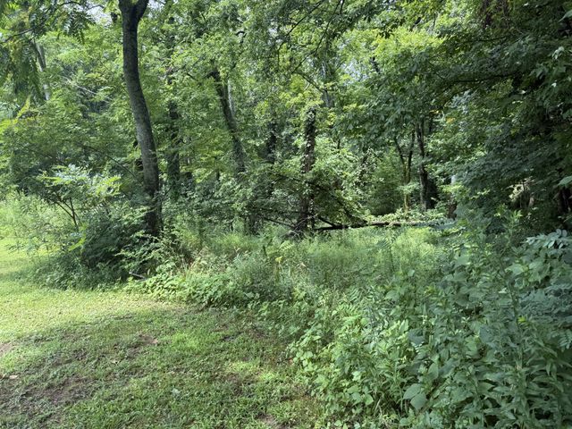 762 Waldron Rd, La Vergne, TN 37086