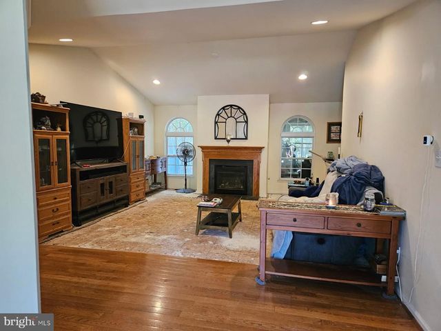 38 DEERWOOD DR, Franklinville, NJ 08322