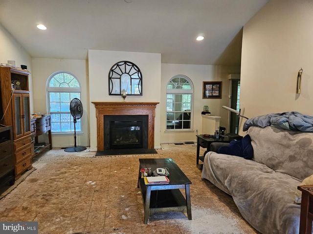 38 DEERWOOD DR, Franklinville, NJ 08322