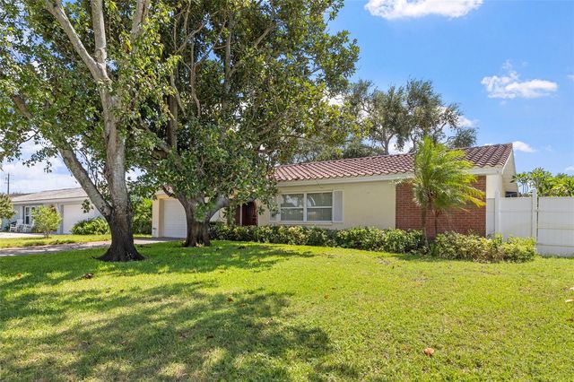 6232 43RD AVENUE N, Kenneth City, FL 33709