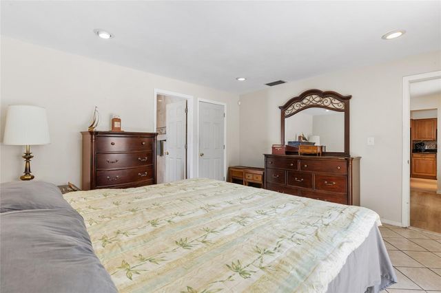 6232 43RD AVENUE N, Kenneth City, FL 33709