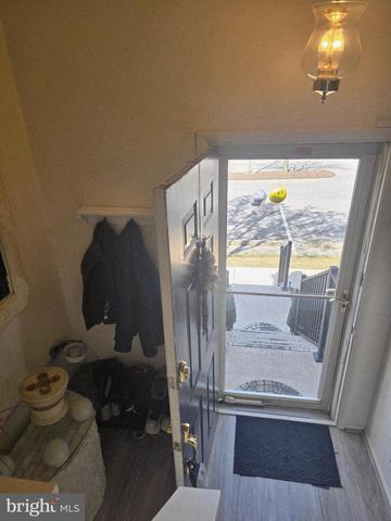 102 JASONS RDG, Smithsburg, MD 21783