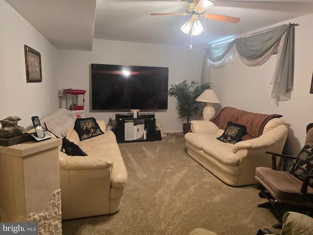 102 JASONS RDG, Smithsburg, MD 21783
