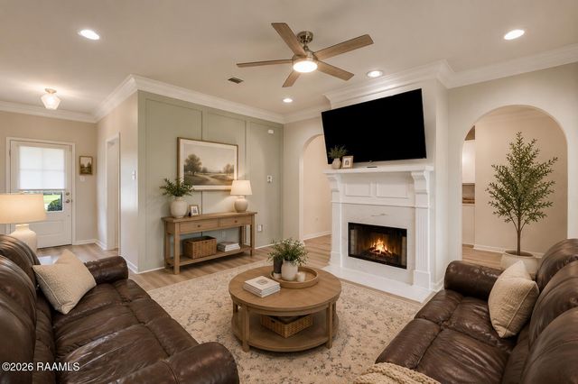 213 Colchester Drive, Broussard, LA 70518