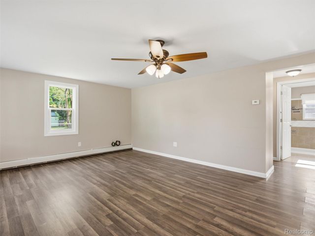 3093 Shaw Street, Burton, MI 48529