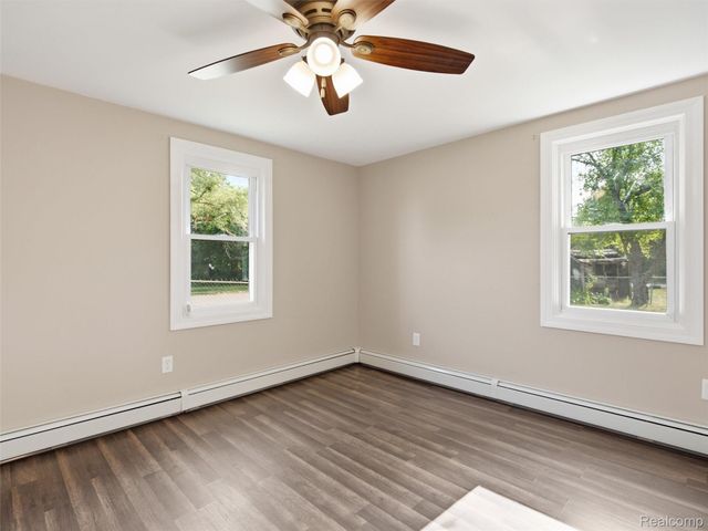 3093 Shaw Street, Burton, MI 48529