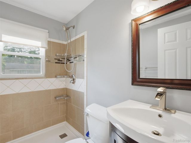 3093 Shaw Street, Burton, MI 48529