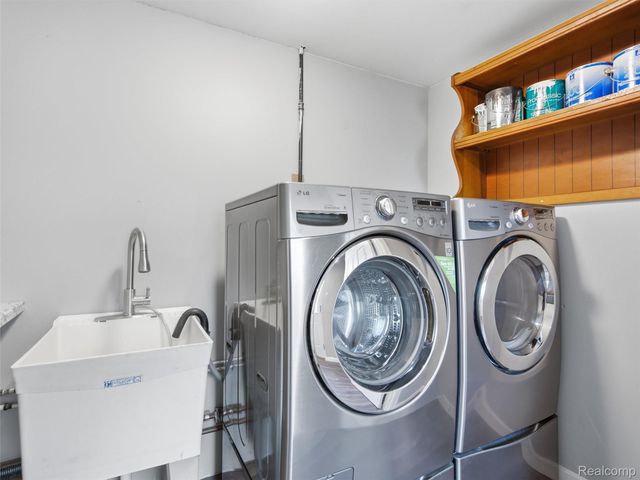 3093 Shaw Street, Burton, MI 48529