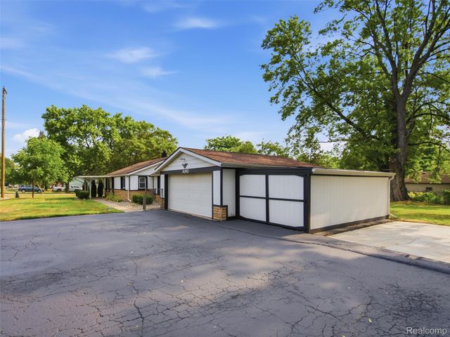 3093 Shaw Street, Burton, MI 48529