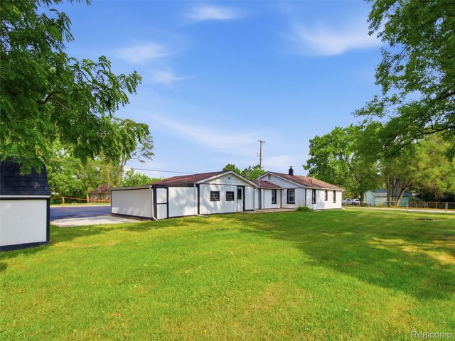 3093 Shaw Street, Burton, MI 48529
