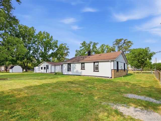 3093 Shaw Street, Burton, MI 48529