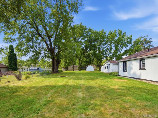 3093 Shaw Street, Burton, MI 48529