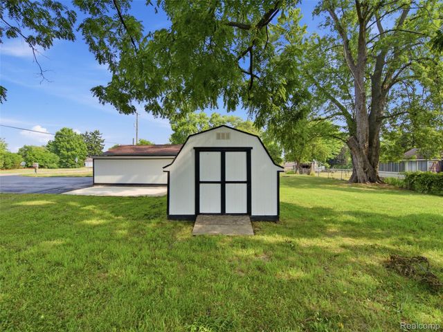 3093 Shaw Street, Burton, MI 48529