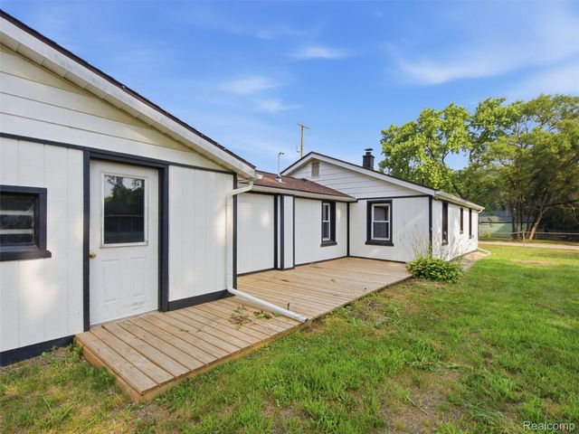3093 Shaw Street, Burton, MI 48529