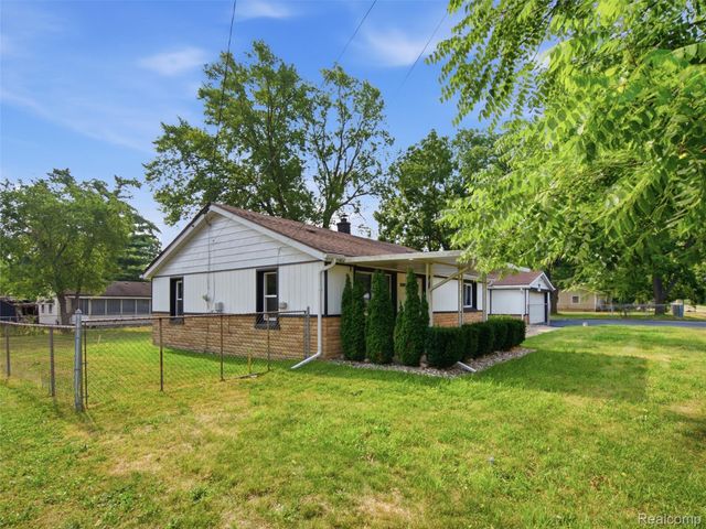 3093 Shaw Street, Burton, MI 48529