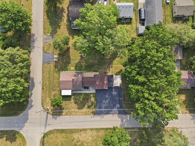 3093 Shaw Street, Burton, MI 48529