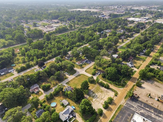 3093 Shaw Street, Burton, MI 48529