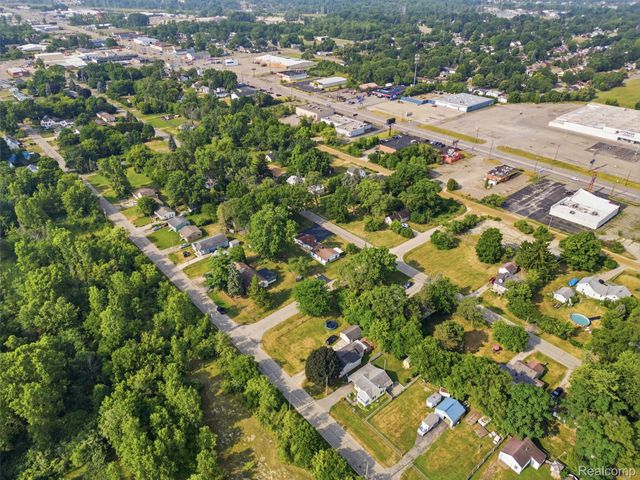 3093 Shaw Street, Burton, MI 48529