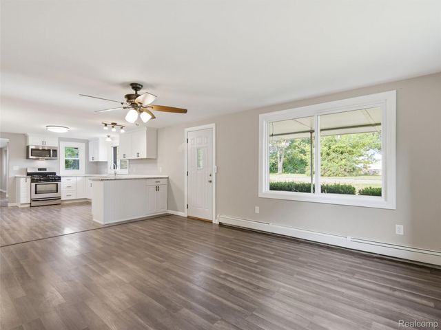 3093 Shaw Street, Burton, MI 48529