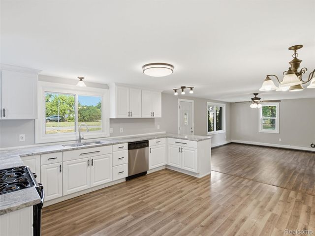 3093 Shaw Street, Burton, MI 48529