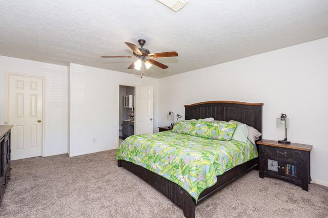 1714 Oak Valley Drive, Kemah, TX 77565