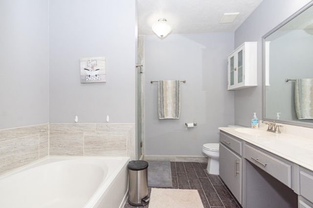 1714 Oak Valley Drive, Kemah, TX 77565