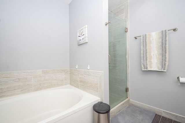 1714 Oak Valley Drive, Kemah, TX 77565