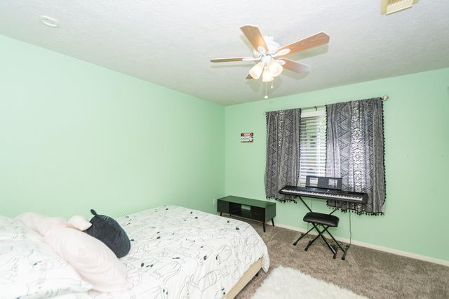 1714 Oak Valley Drive, Kemah, TX 77565