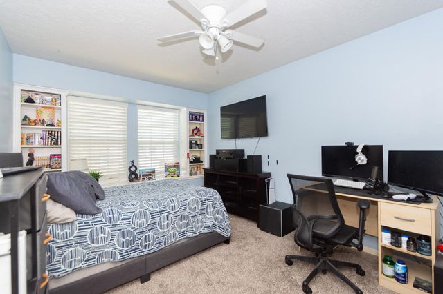 1714 Oak Valley Drive, Kemah, TX 77565