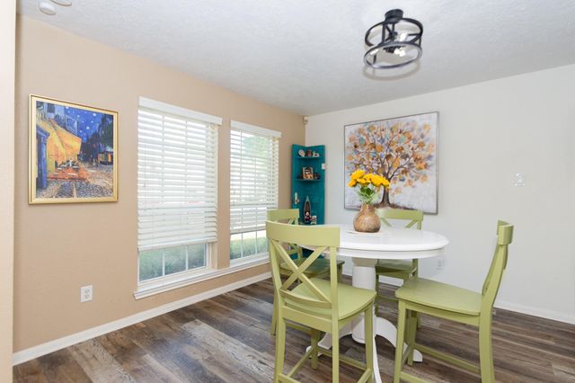 1714 Oak Valley Drive, Kemah, TX 77565