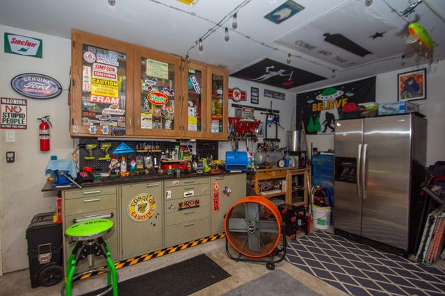 1714 Oak Valley Drive, Kemah, TX 77565