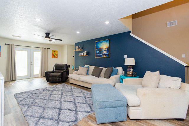 1714 Oak Valley Drive, Kemah, TX 77565