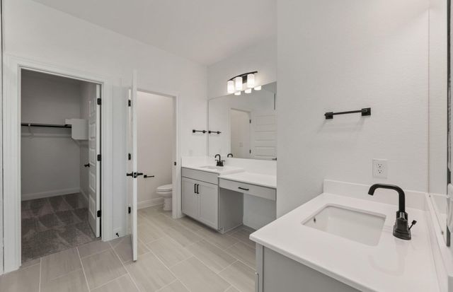205 Redonda DR, Liberty Hill, TX 78642