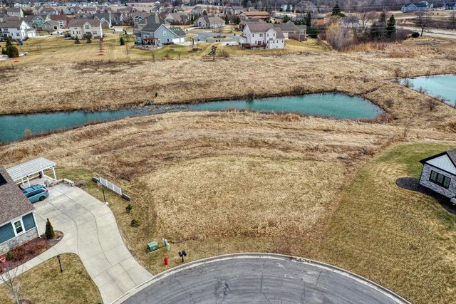 N57W19673 HOLLY COURT, Menomonee Falls, WI 53051