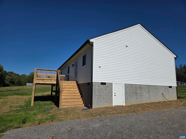 255 OLD TOLERSVILLE RD, Mineral, VA 23117