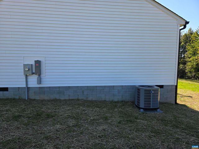 255 OLD TOLERSVILLE RD, Mineral, VA 23117