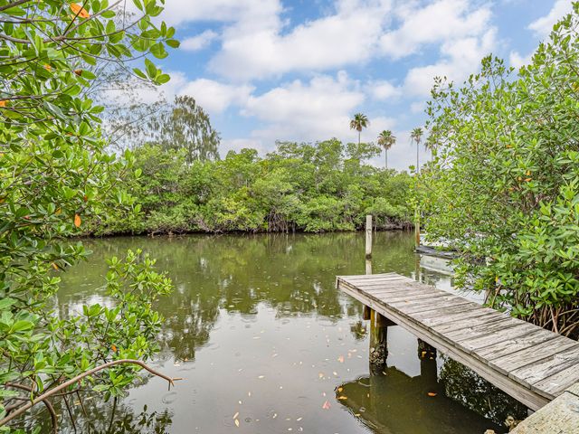 1873 Robalo Drive, Vero Beach, FL 32960