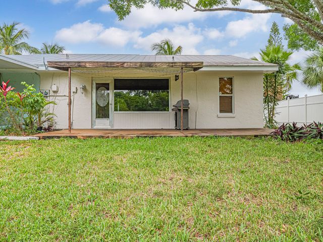 1873 Robalo Drive, Vero Beach, FL 32960