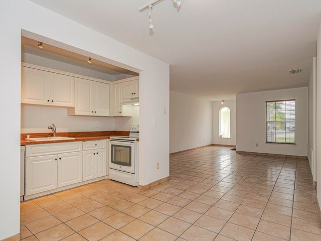 1873 Robalo Drive, Vero Beach, FL 32960
