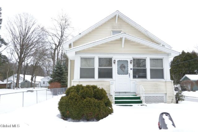 35 Cole Avenue, Colonie, NY 12205