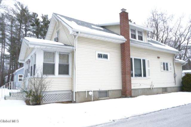 35 Cole Avenue, Colonie, NY 12205