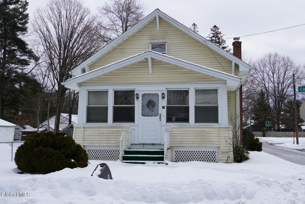 35 Cole Avenue, Colonie, NY 12205